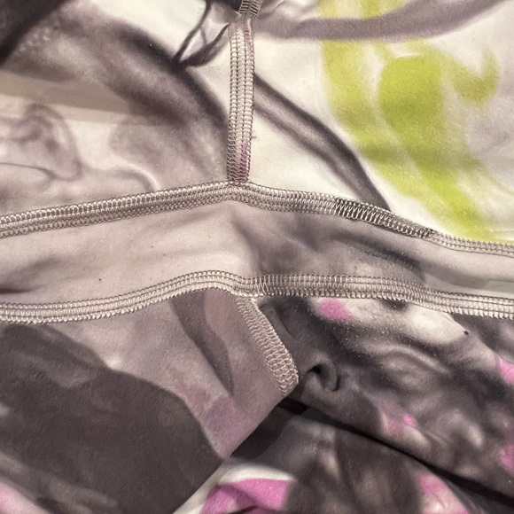 Lululemon Unicorn tears align legging - Picture 6 of 7